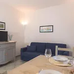 Tranquil Village 1 Bedroom B4p-premier Sleeps 4 Persons Apartment *