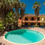 Tranquil Village 1 Bedroom B4p-premier Sleeps 4 Persons Palau