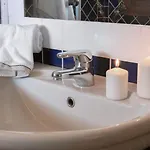 Tranquil Village 1 Bedroom B4p-premier Sleeps 4 Persons Palau